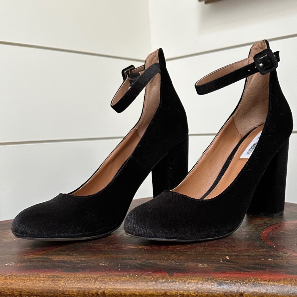 Steve Madden Velvet Vivii